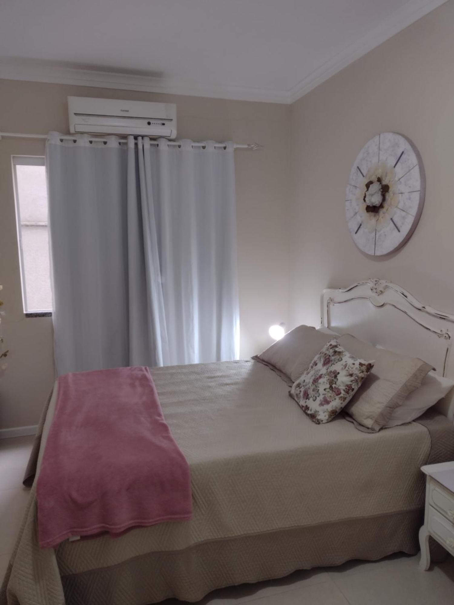 Apartamentos Proximo A Praia บอมบินญัส ห้อง รูปภาพ